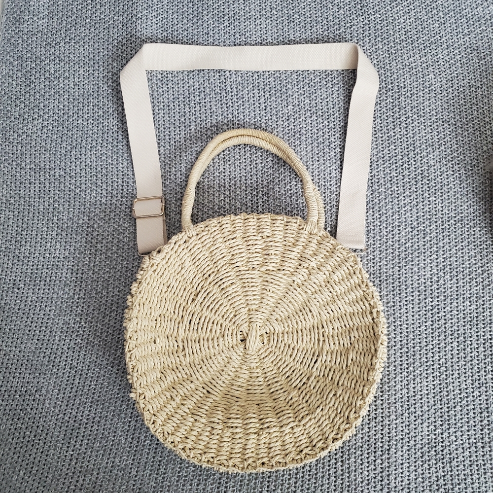 *SOLD* Gap natural straw circle bag